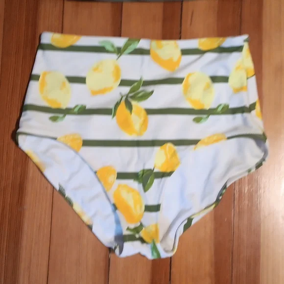 Aerie Lemon Bikini - Picture 2 of 9